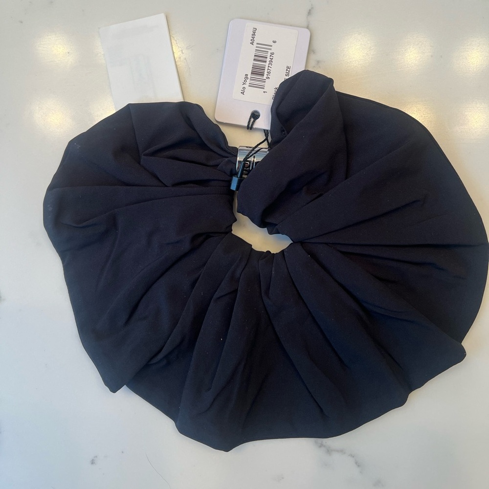 Alo Bead It Oversized Scrunchie